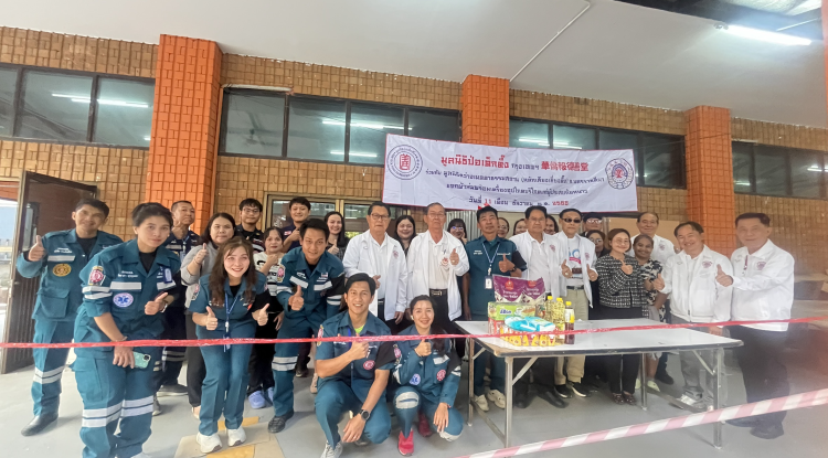 กิจกรรมมอบผ้าห่มกันหนาว พร้อมแจกจ่ายเครื่องอุปโภคบริโภค ให้กับประชาชนในตำบลอุดมทรัพย์