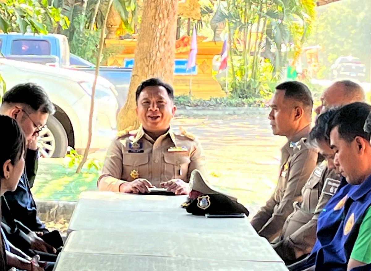  นายอำเภอวังน้ำเขียวลงพื้นที่ตรวจเยี่ยมให้กำลังใจผู้ปฏิบัติงาน ณ จุดตรวจ/จุดบริการประชาชน เทศกาลปีใหม่ พ.ศ.2569