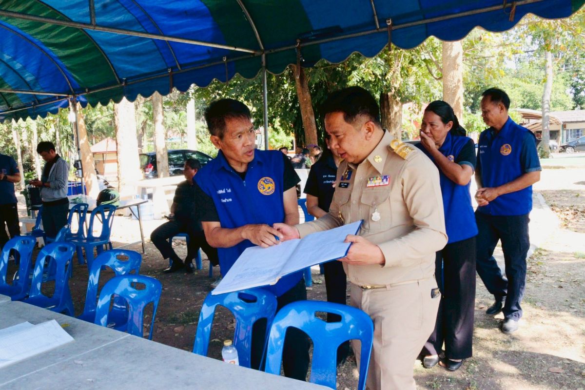  นายอำเภอวังน้ำเขียวลงพื้นที่ตรวจเยี่ยมให้กำลังใจผู้ปฏิบัติงาน ณ จุดตรวจ/จุดบริการประชาชน เทศกาลปีใหม่ พ.ศ.2569