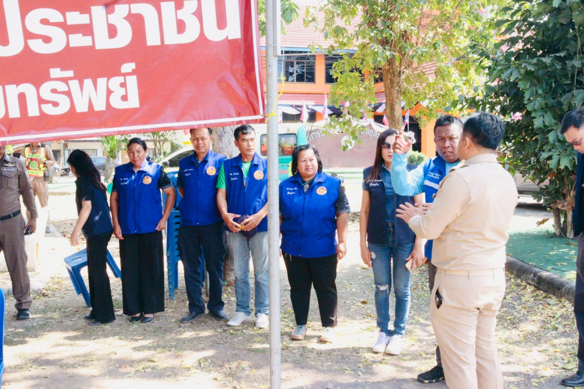 นายอำเภอวังน้ำเขียวลงพื้นที่ตรวจเยี่ยมให้กำลังใจผู้ปฏิบัติงาน ณ จุดตรวจ/จุดบริการประชาชน เทศกาลปีใหม่ พ.ศ.2569