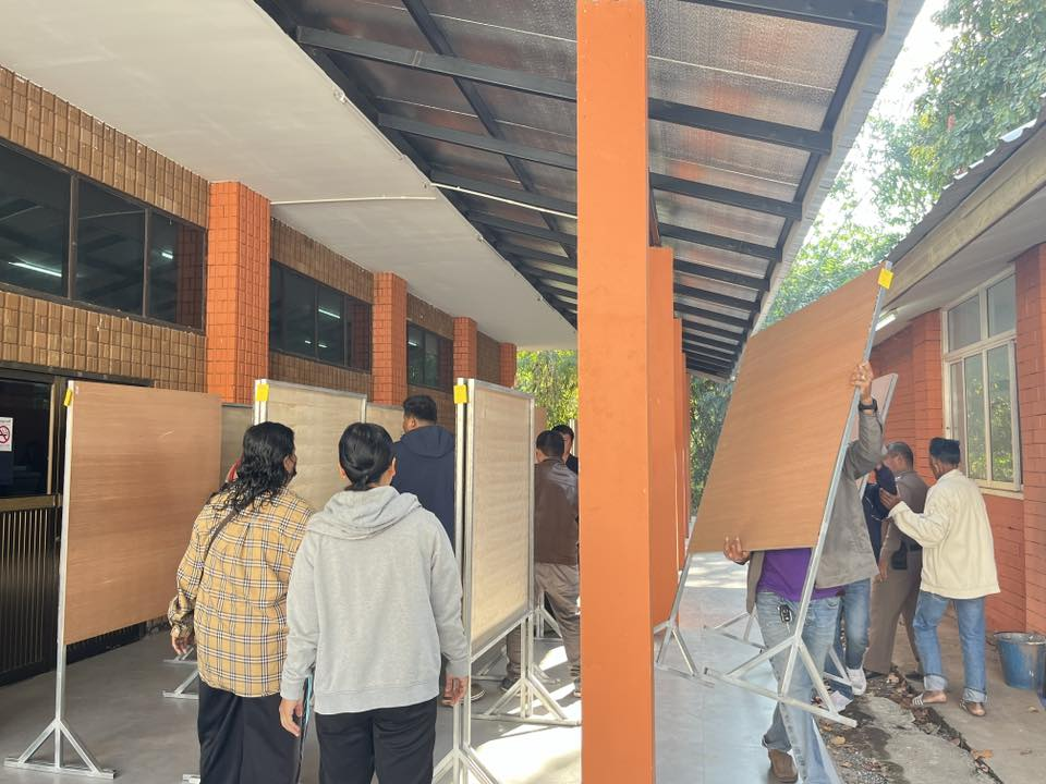 องค์การบริหารส่วนตำบลอุดมทรัพย์ ทำการส่งมอบหีบบัตรเลือกตั้ง และวัสดุอุปกรณ์ในการเลือกตั้ง ให้กับคณะกรรมการประจำหน่วยเลือกตั้ง ในเขตพื้นที่ตำบลอุดมทรัพย์