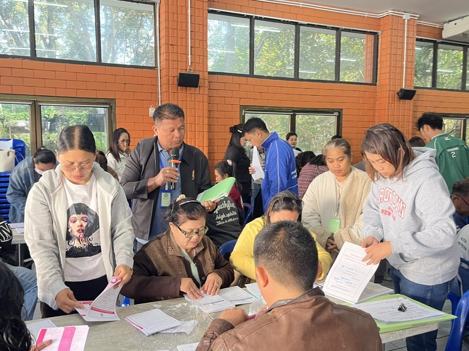 องค์การบริหารส่วนตำบลอุดมทรัพย์ ทำการส่งมอบหีบบัตรเลือกตั้ง และวัสดุอุปกรณ์ในการเลือกตั้ง ให้กับคณะกรรมการประจำหน่วยเลือกตั้ง ในเขตพื้นที่ตำบลอุดมทรัพย์