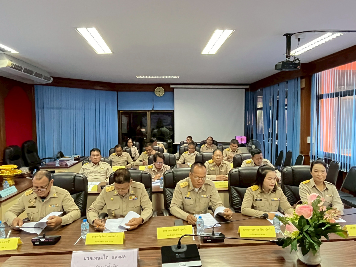 ประชุมสภาองค์การบริหารส่วนตำบลอุดมทรัพย์ ครั้งแรก