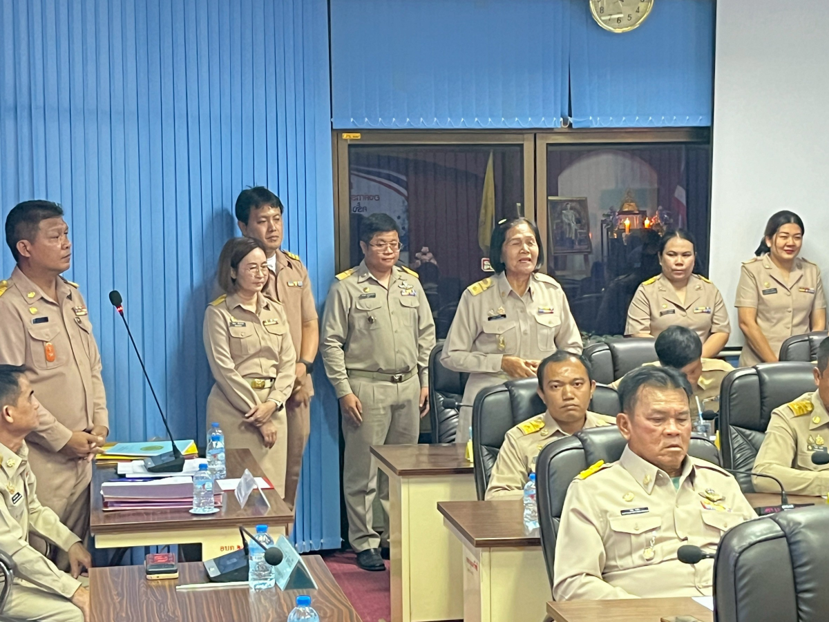 ประชุมสภาองค์การบริหารส่วนตำบลอุดมทรัพย์ ครั้งแรก