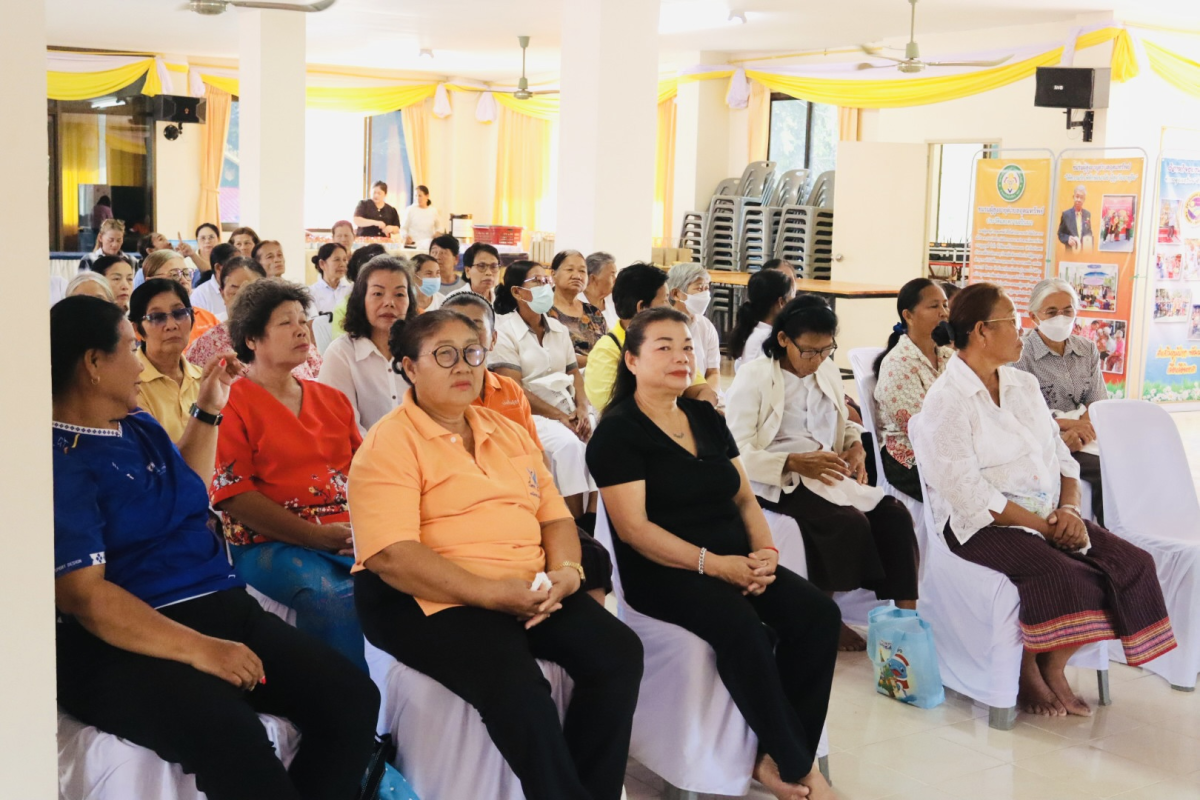 พิธีเปิดโครงคนอุดมทรัพย์สุขภาพดีด้วยวิถีการแพทย์แผนไทย และสมุนไพรพื้นบ้าน