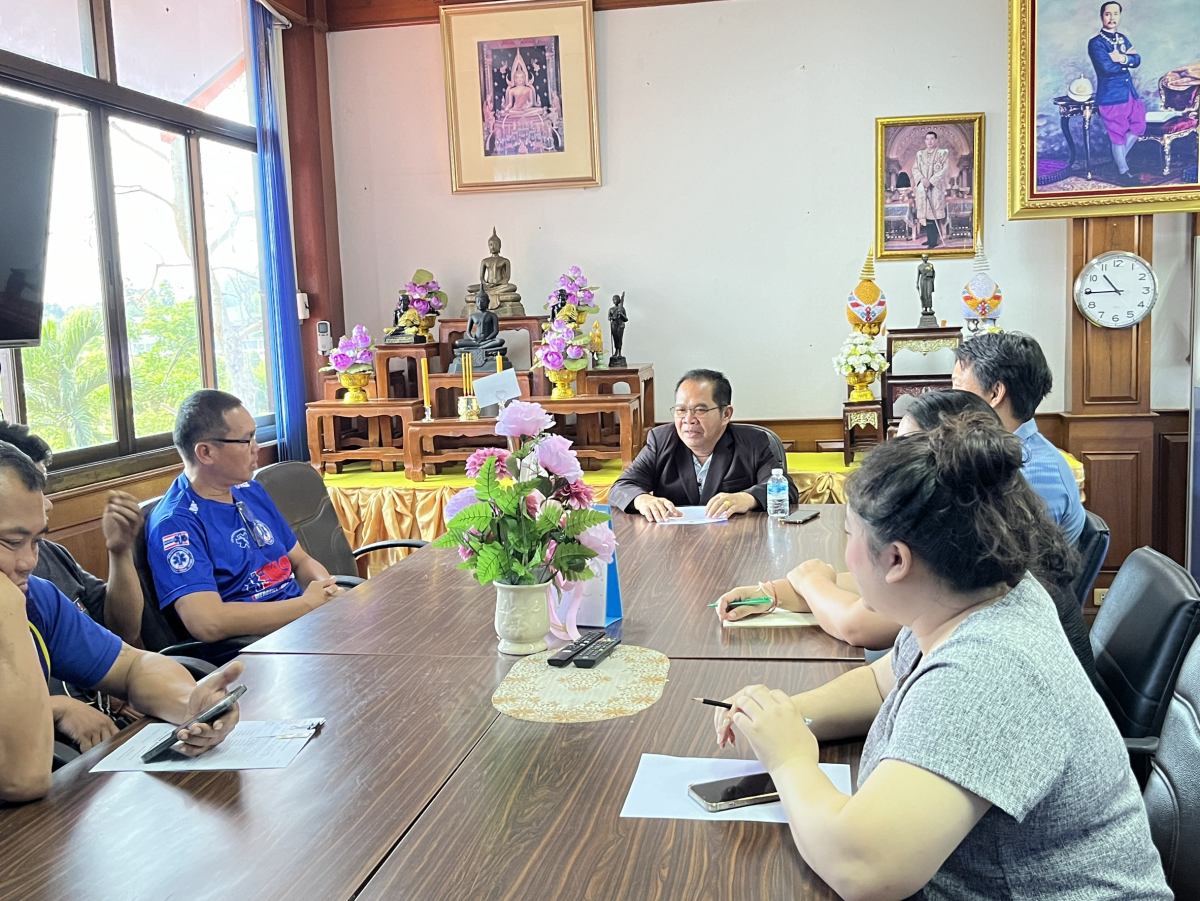 ประชุมชี้แจ้งการปฏิบัติงานของพนักงานกู้ชีพ กองสาธารณสุขและสิ่งแวดล้อม 