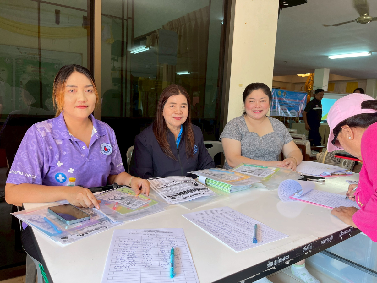 พิธีเปิดการฝึกอบรมให้ความรู้เกี่ยวกับโรคพิษสุนัขบ้า เพื่อเตรียมความพร้อมแก่บุคลากรและผู้นำชุมชนในการออกฉีดวัคซีนป้องกันโรคพิษสุนัขบ้าให้สุนัขและแมว ตามโครงการ "สัตว์ปลอดโรค คนปลอดภัยจากโรคพิษสุนัขบ้า