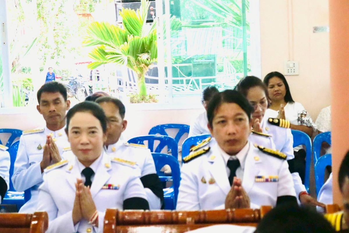 ร่วมพิธีพระราชทานน้ำหลวงสรงศพพระครูเกษมศาสนกิจ (สาน เขมวีโร) และร่วมฟังสวดอภิธรรม 
