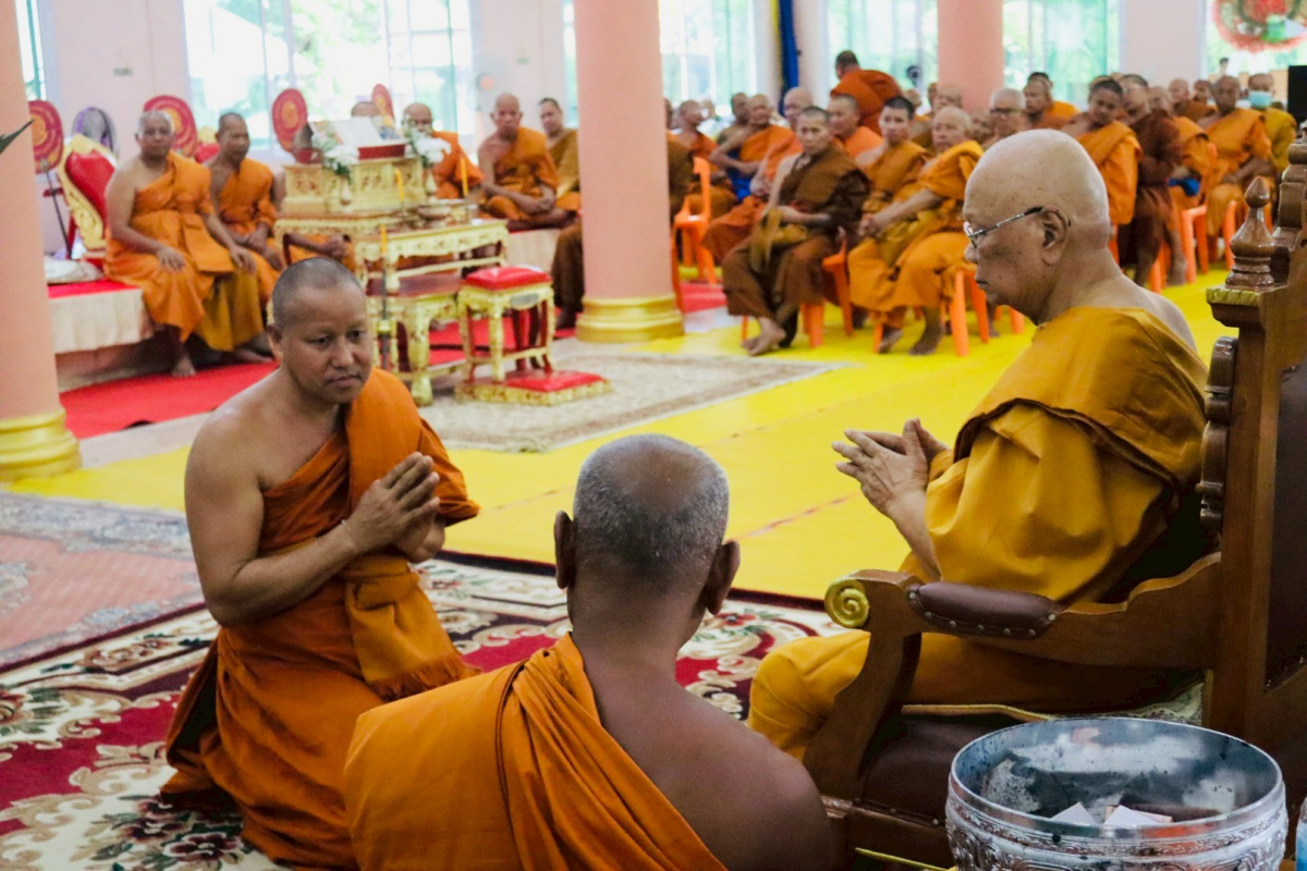 ร่วมพิธีพระราชทานน้ำหลวงสรงศพพระครูเกษมศาสนกิจ (สาน เขมวีโร) และร่วมฟังสวดอภิธรรม 