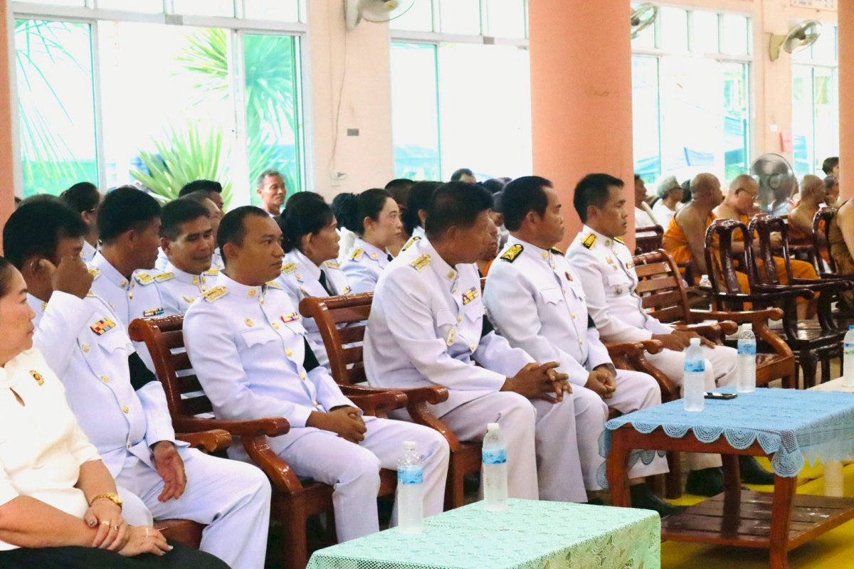 ร่วมพิธีพระราชทานน้ำหลวงสรงศพพระครูเกษมศาสนกิจ (สาน เขมวีโร) และร่วมฟังสวดอภิธรรม 