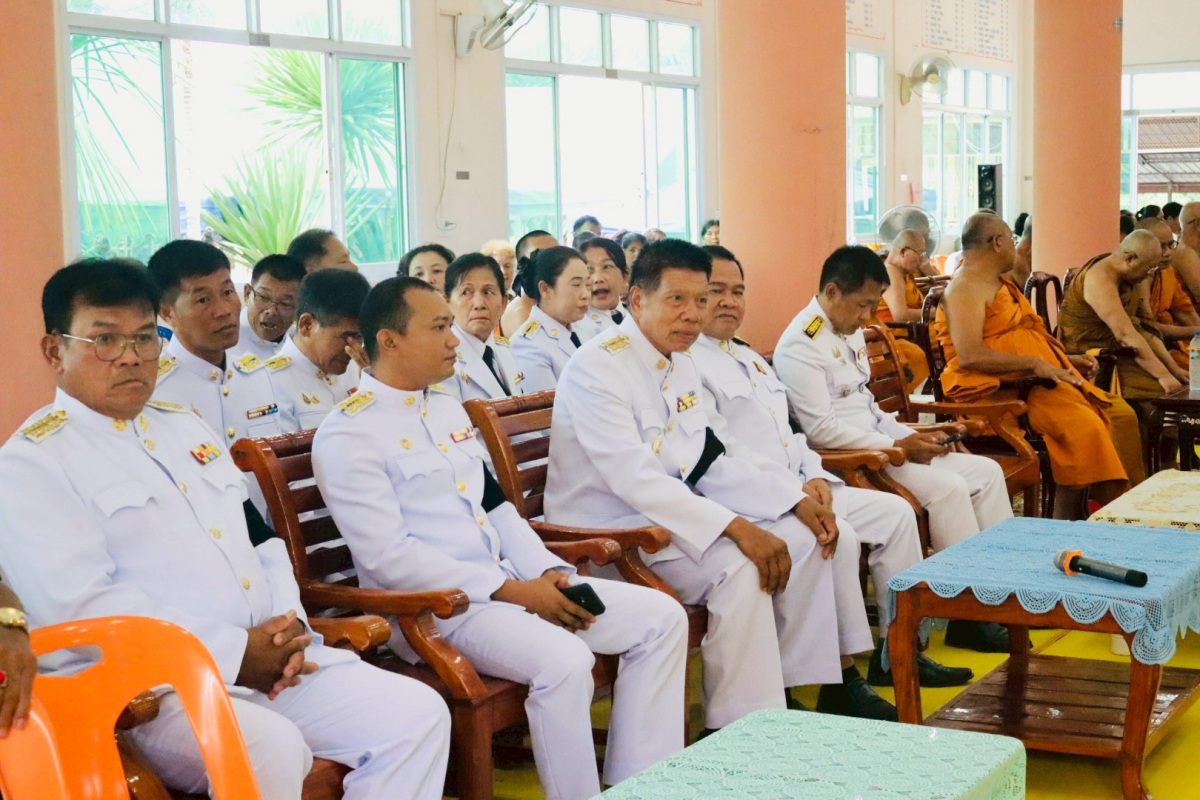 ร่วมพิธีพระราชทานน้ำหลวงสรงศพพระครูเกษมศาสนกิจ (สาน เขมวีโร) และร่วมฟังสวดอภิธรรม 