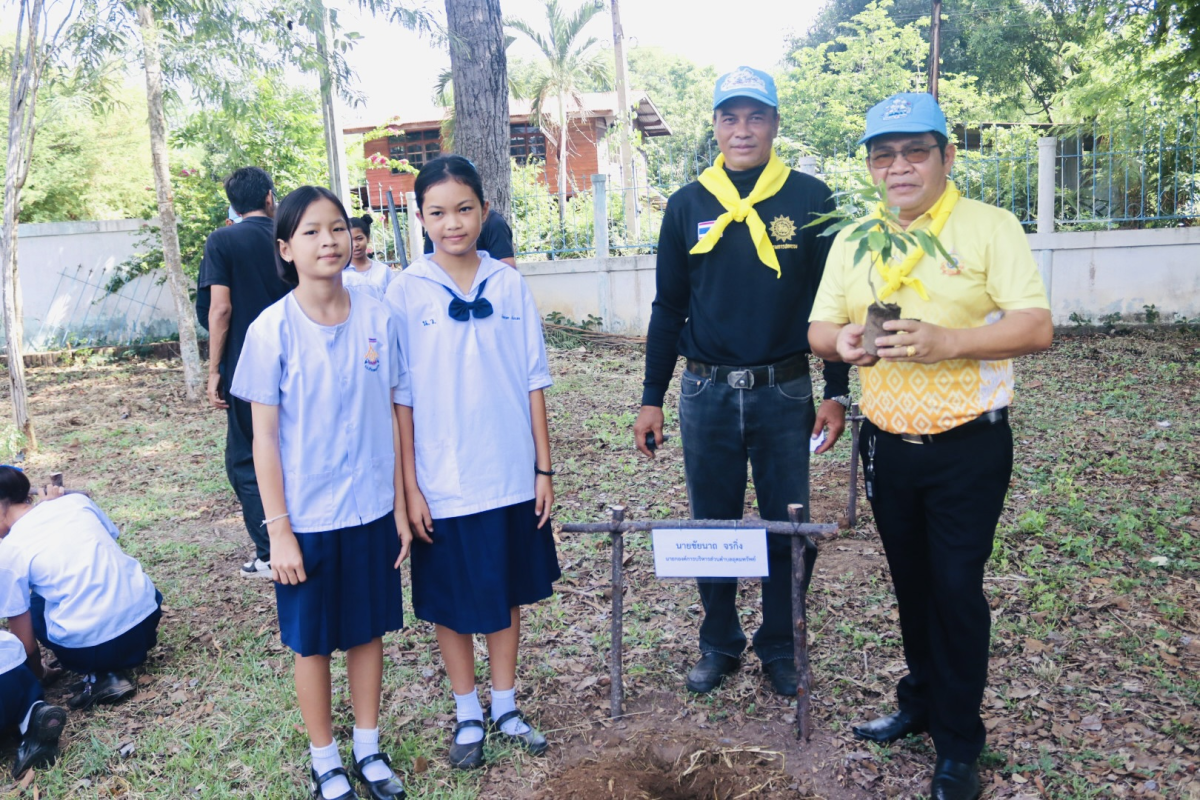 โครงการทำความดีถวายเป็นพระราชกุศล สมเด็จพระนางเจ้าฯพระบรมราชินี บ้านหัวเขาทอง- หนองแวง