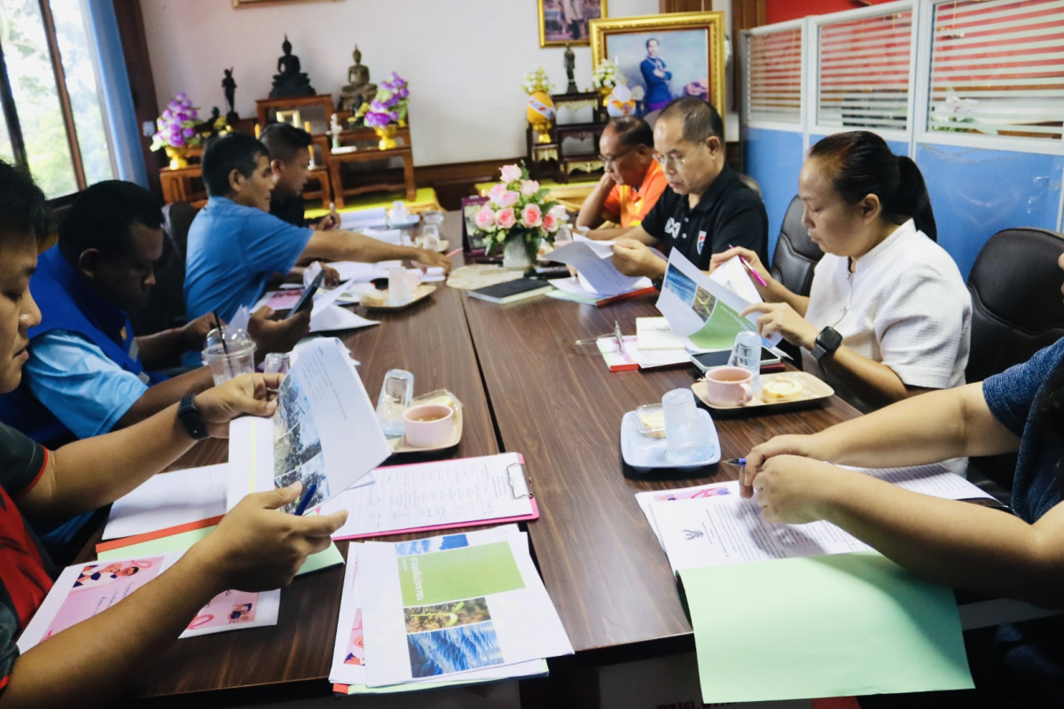 ประชุมคณะกรรมการช่วยเหลือประชาชนขององค์การบริหารส่วนตำบลอุดมทรัพย์ 